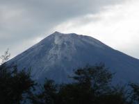 富士山に雪？